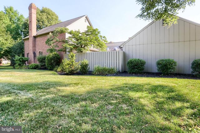 14 KENSINGTON SQ, Mechanicsburg, PA 17050