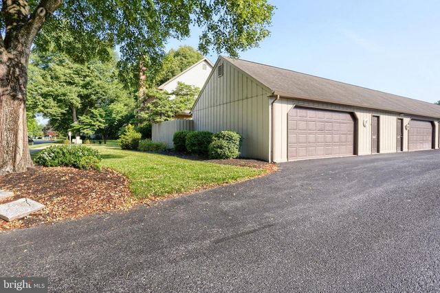 14 KENSINGTON SQ, Mechanicsburg, PA 17050