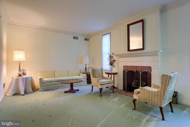 14 KENSINGTON SQ, Mechanicsburg, PA 17050