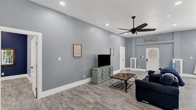 1345 WILLOW DR, Canyon Lake, TX 78133