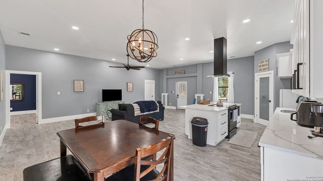 1345 WILLOW DR, Canyon Lake, TX 78133