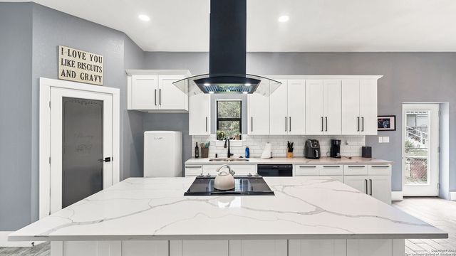 1345 WILLOW DR, Canyon Lake, TX 78133