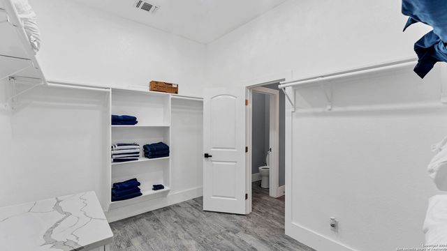 1345 WILLOW DR, Canyon Lake, TX 78133