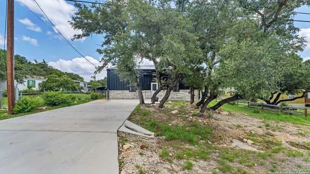 1345 WILLOW DR, Canyon Lake, TX 78133