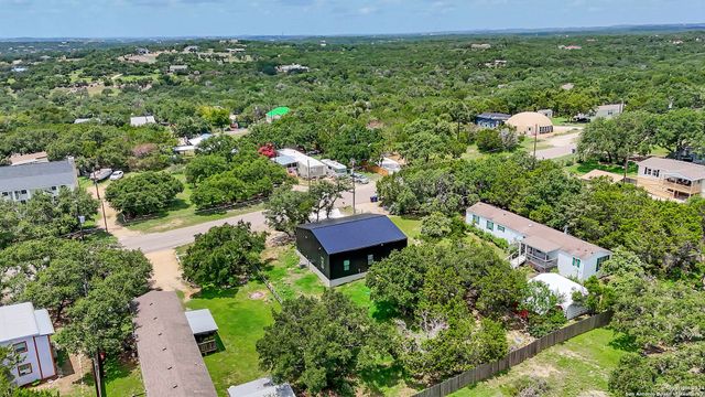 1345 WILLOW DR, Canyon Lake, TX 78133