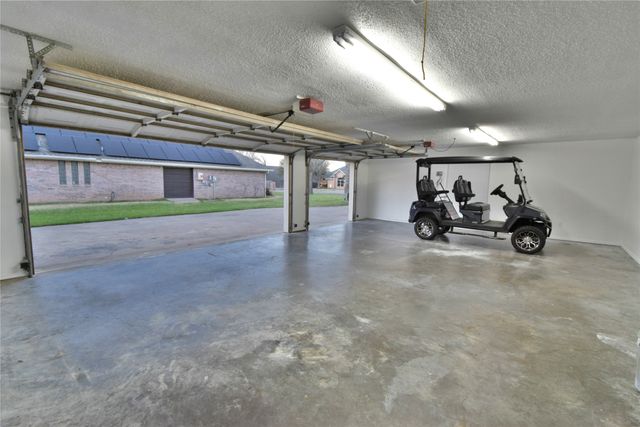 8906 Pleasant Hill Drive, Granbury, TX 76049