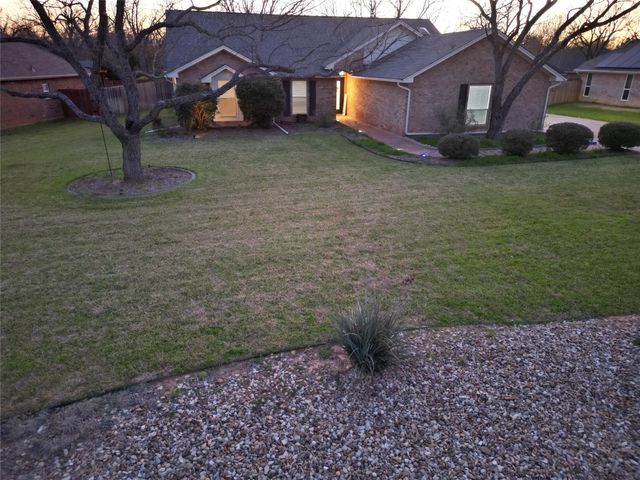 8906 Pleasant Hill Drive, Granbury, TX 76049