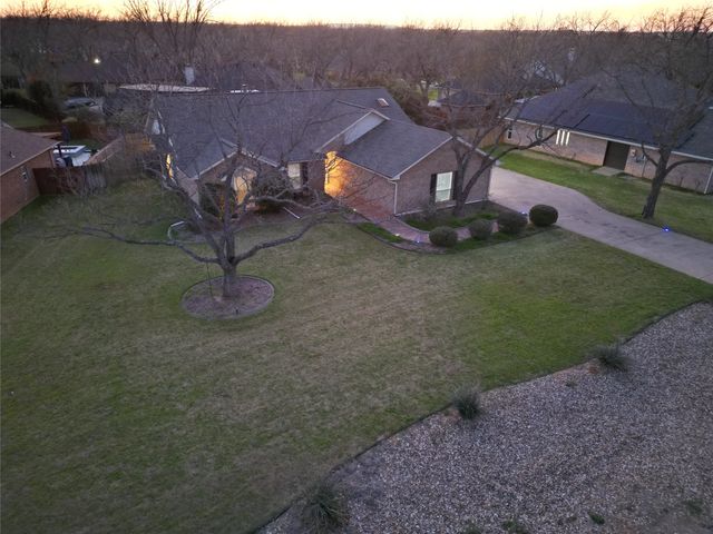 8906 Pleasant Hill Drive, Granbury, TX 76049