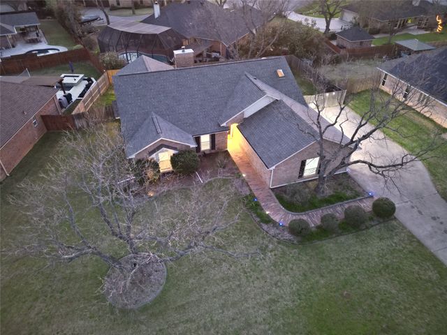 8906 Pleasant Hill Drive, Granbury, TX 76049