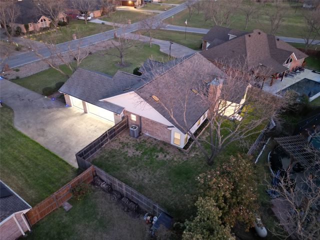 8906 Pleasant Hill Drive, Granbury, TX 76049