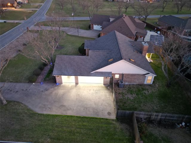 8906 Pleasant Hill Drive, Granbury, TX 76049