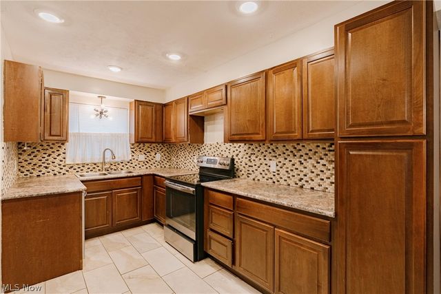 1830 Beverly Hills Drive, Euclid, OH 44117