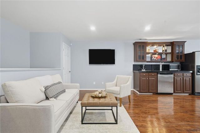 515 Kensington Farms Drive, Alpharetta, GA 30004