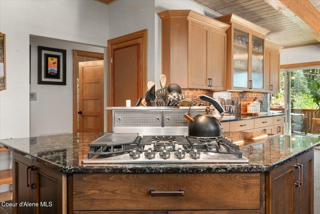 606 Tubbs Hill DR, Coeur D'alene, ID 83814