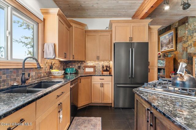 606 Tubbs Hill DR, Coeur D'alene, ID 83814