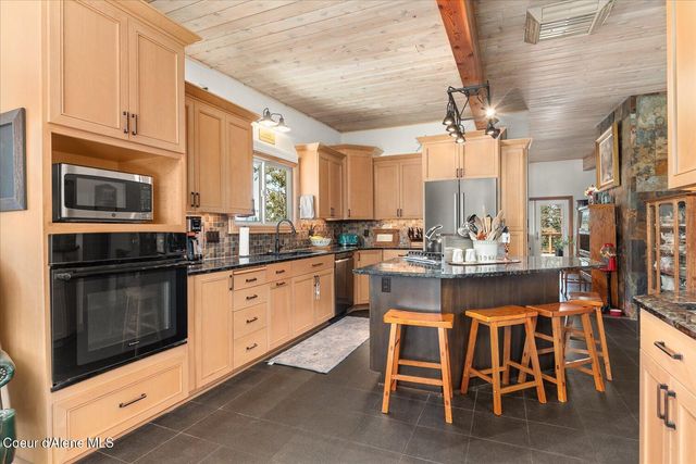 606 Tubbs Hill DR, Coeur D'alene, ID 83814