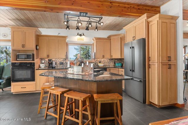 606 Tubbs Hill DR, Coeur D'alene, ID 83814