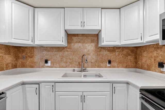 1513 BEAUCHAMP STREET, Green Bay, WI 54304