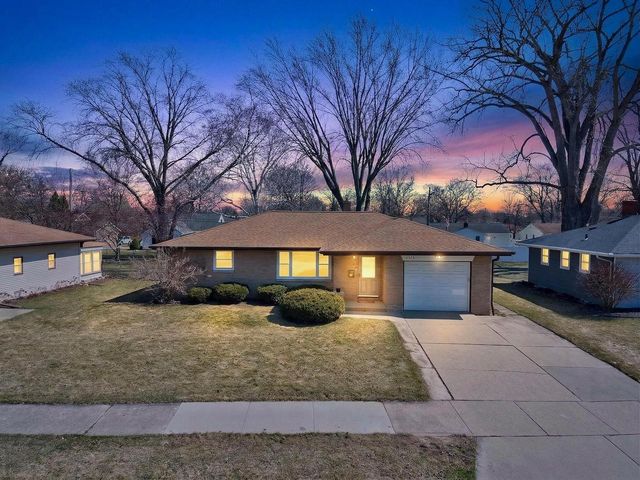 1513 BEAUCHAMP STREET, Green Bay, WI 54304