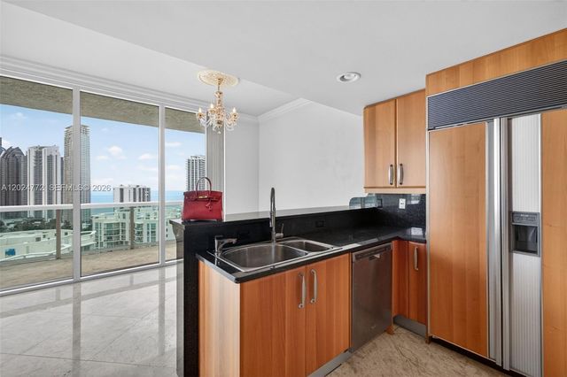 16500 Collins Ave TS-3, Sunny Isles Beach, FL 33160