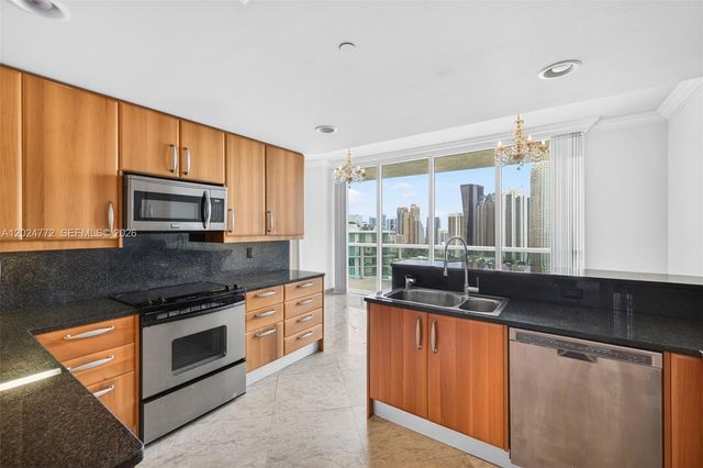 16500 Collins Ave TS-3, Sunny Isles Beach, FL 33160