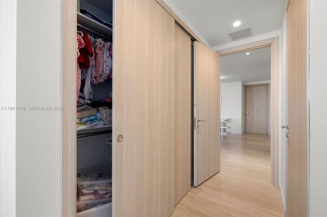 1000 Brickell Plz PH5403, Miami, FL 33131