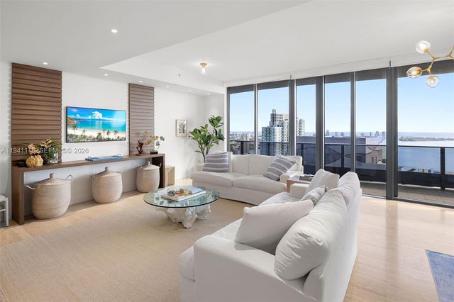 1000 Brickell Plz PH5403, Miami, FL 33131