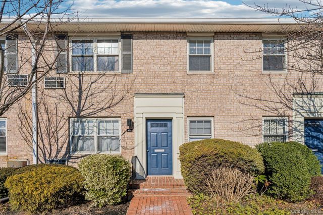 411 Merrick Road B, Rockville Centre, NY 11570