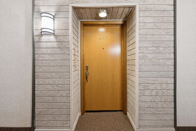 7510 Cahill Road 317B, Edina, MN 55439