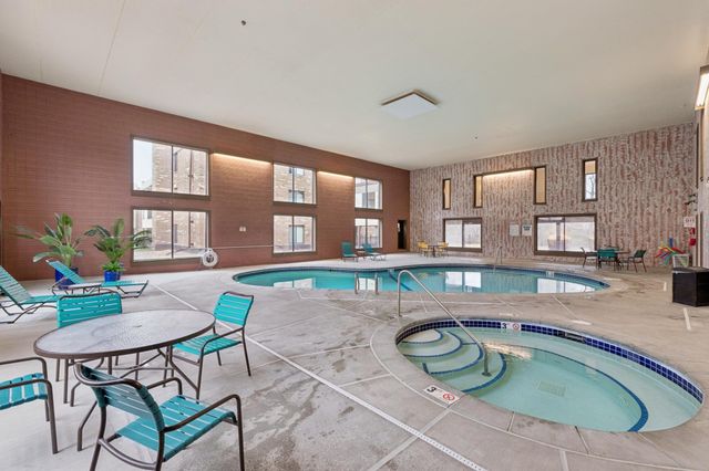 7510 Cahill Road 317B, Edina, MN 55439