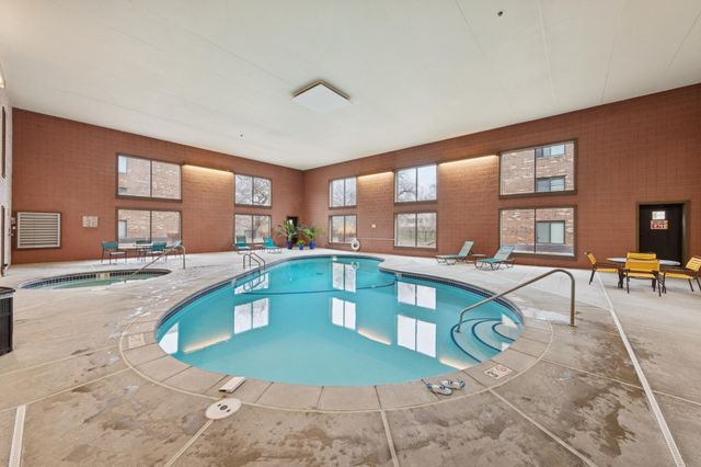 7510 Cahill Road 317B, Edina, MN 55439