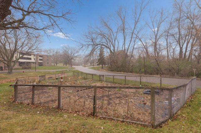 7510 Cahill Road 317B, Edina, MN 55439