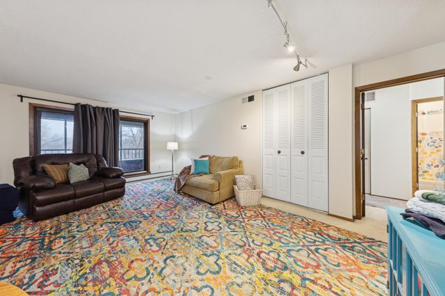 7510 Cahill Road 317B, Edina, MN 55439