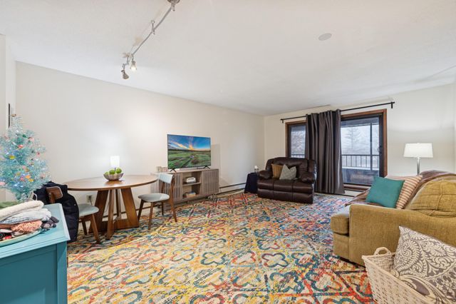 7510 Cahill Road 317B, Edina, MN 55439