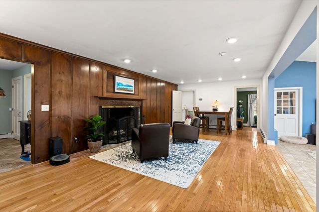 25 West Drive, Bedford, NH 03110
