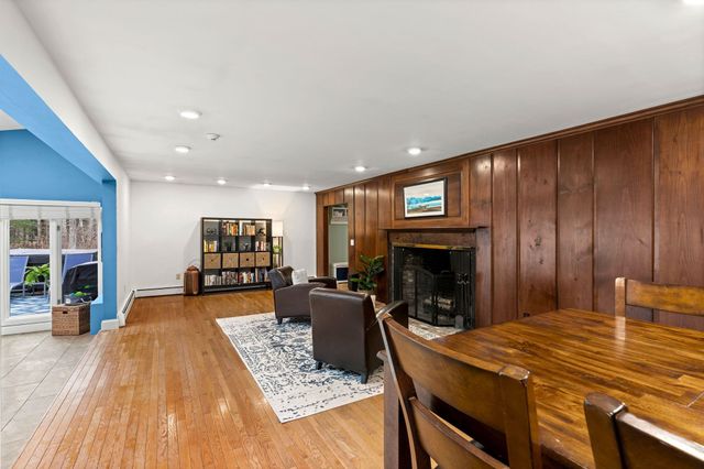 25 West Drive, Bedford, NH 03110