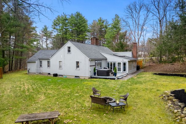 25 West Drive, Bedford, NH 03110