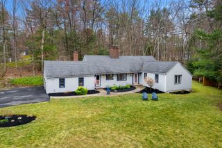 25 West Drive, Bedford, NH 03110