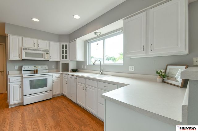 11209 Black Street, Omaha, NE 68142