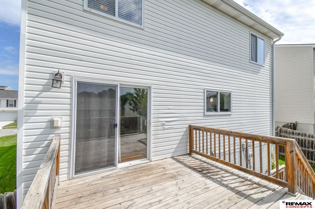 11209 Black Street, Omaha, NE 68142