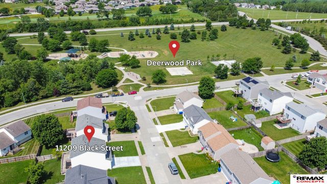 11209 Black Street, Omaha, NE 68142