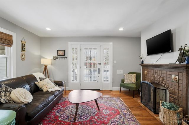 1945 Lawn Avenue, Cincinnati, OH 45237