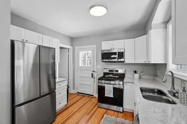 1945 Lawn Avenue, Cincinnati, OH 45237