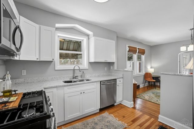 1945 Lawn Avenue, Cincinnati, OH 45237