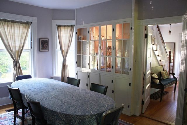 254 Lincoln, Amherst, MA 01002