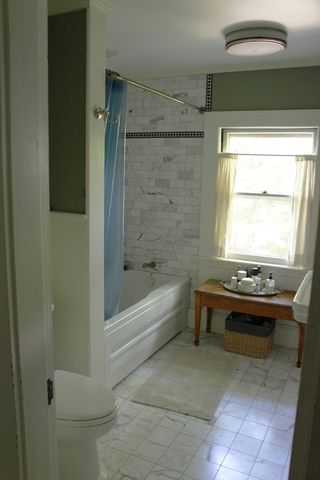 254 Lincoln, Amherst, MA 01002