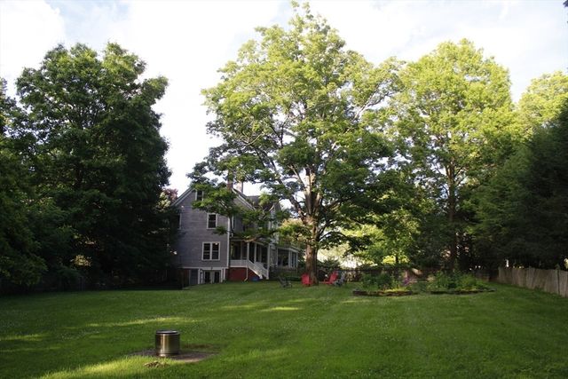 254 Lincoln, Amherst, MA 01002