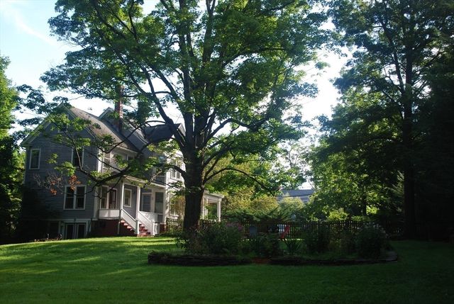 254 Lincoln, Amherst, MA 01002