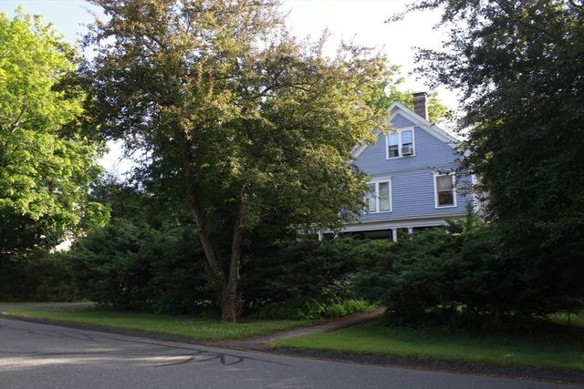 254 Lincoln, Amherst, MA 01002