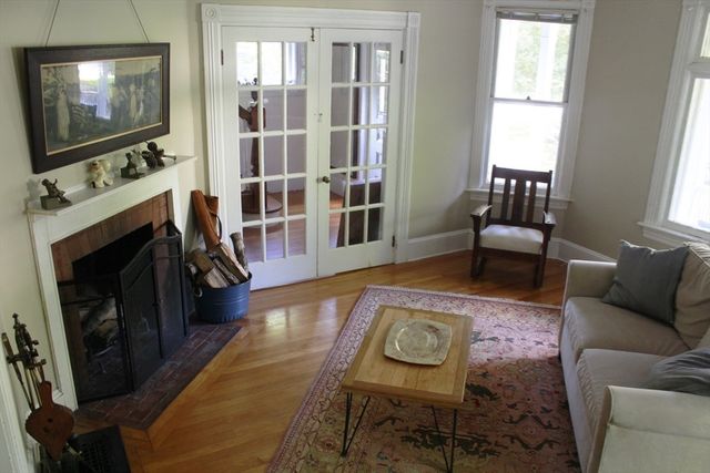 254 Lincoln, Amherst, MA 01002